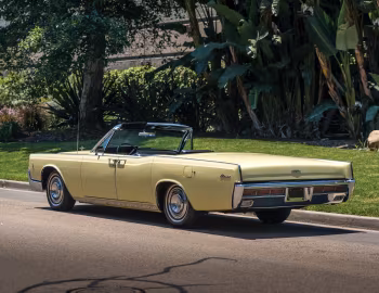 1966 Lincoln Continental Convertible (74A) '1965–66