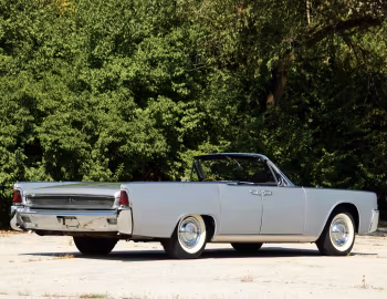 1961 Lincoln Continental Convertible (74А)