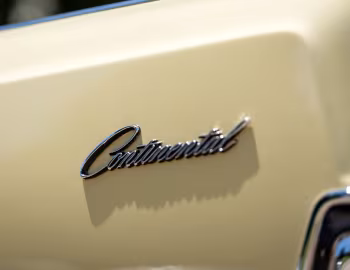 1966 Lincoln Continental Convertible (74A) '1965–66