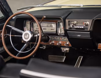 Торпедо 1961 Lincoln Continental Convertible (74А)