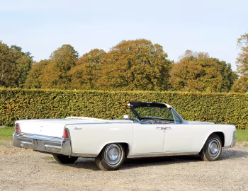 1965 Lincoln Continental Convertible (86 74A)