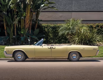 1966 Lincoln Continental Convertible (74A) '1965–66