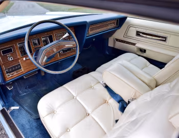 Интерьер 1975 Lincoln Continental Mark IV (89 65D)