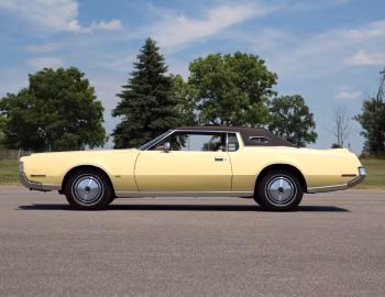 1972 Lincoln Continental Mark IV (89 65D)