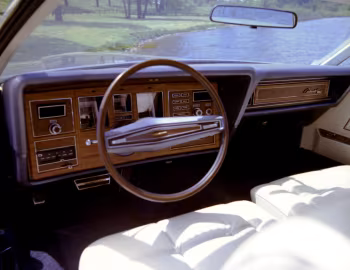 Торпедо 1972 Lincoln Continental Mark IV (89 65D)