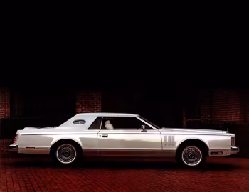 1977 Lincoln Continental Mark V (89 65D)