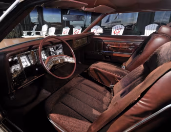 Интерьер 1977–79 Lincoln Continental Mark V