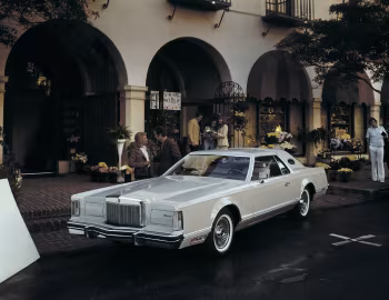 1977 Lincoln Continental Mark V "Cartier Edition" (89 65D)