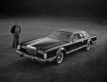 1977 Lincoln Continental Mark V (89 65D)