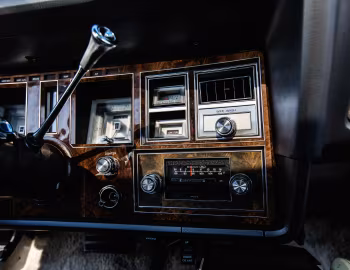 Интерьер 1977 Lincoln Continental Mark V "Cartier Edition" (89 65D)