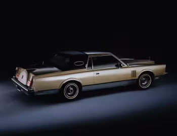 1981 Lincoln Continental Mark VI Coupe with Auxiliary Front Lamps (95 66D)