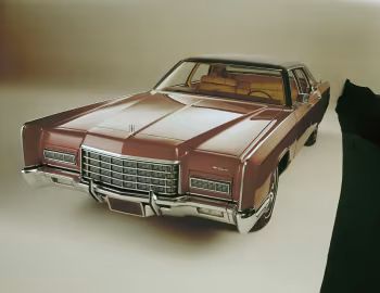 1972 Lincoln Continental Sedan (53A)