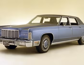 1975 Lincoln Continental Sedan (53A)