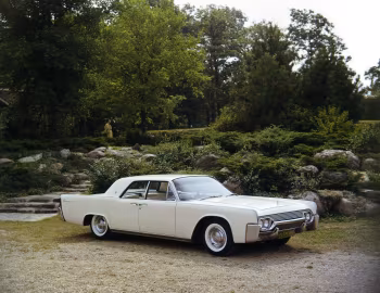 1961 Lincoln Continental Sedan (53А)