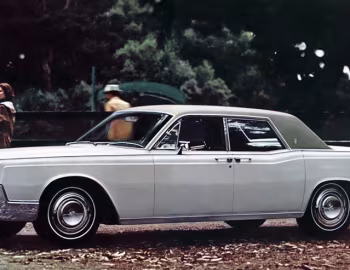 1967 Lincoln Continental Sedan (82 53A)