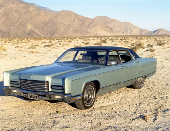 1971 Lincoln Continental Sedan (82 53A)