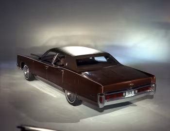 1970 Lincoln Continental Sedan (82 53A)
