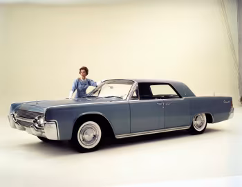 1961 Lincoln Continental Sedan (53А)
