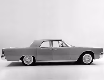 1961 Lincoln Continental Sedan (53А)