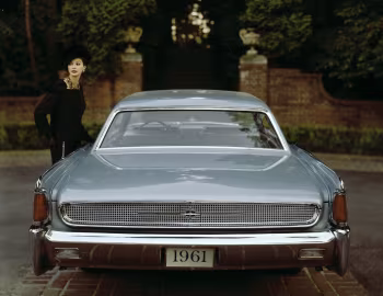1961 Lincoln Continental Sedan (53А)