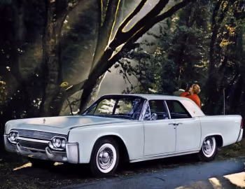 1961 Lincoln Continental Sedan (53А)