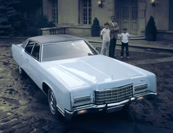 1972 Lincoln Continental Sedan (53A)