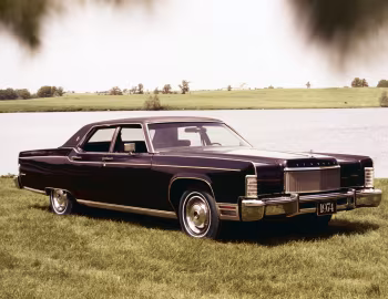 1974 Lincoln Continental Sedan (53A)