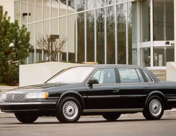 1990 Lincoln Continental Signature Series