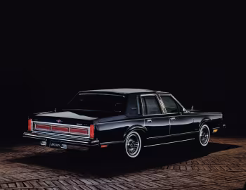 1982 Lincoln Town Car Signature Series (94 54D)