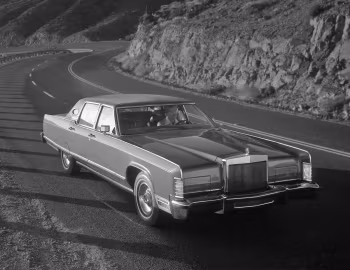 1977 Lincoln Continental Sedan (53A)