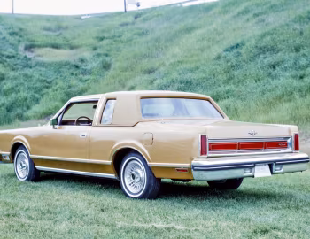 1980 Lincoln Continental Town Coupe (81 66D)