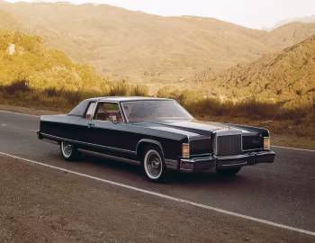 1977 Lincoln Continental Town Coupe (81 60B)