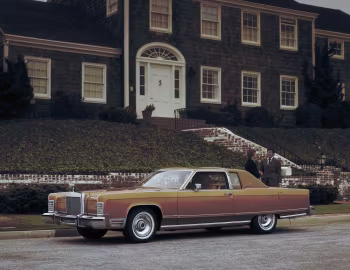 1977 Lincoln Continental Town Coupe (81 60B)