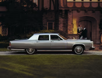 1977 Lincoln Continental Williamsburg Town Car (53В) '10.1976–77
