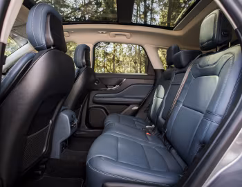 Интерьер 2020–22 Lincoln Corsair [North America] '2019–22