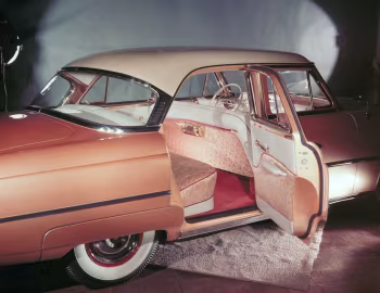Интерьер 1953 Lincoln Capri Maharajah Concept
