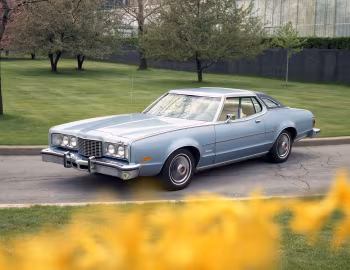 1976 Mercury Montego MX 2-door Hardtop (07 65D)