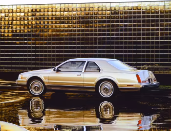 1985 Lincoln Continental Mark VII Bill Blass Designer Series (98 63D)