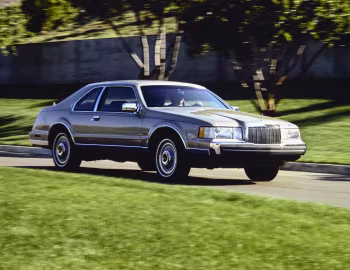 1985 Lincoln Continental Mark VII Bill Blass Designer Series (98 63D)