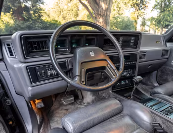 Торпедо 1985 Lincoln Continental Mark VII LSC (98 63D)