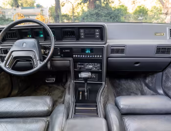 Торпедо 1985 Lincoln Continental Mark VII LSC (98 63D)