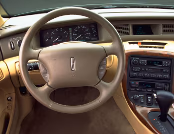 Торпедо 1997–98 Lincoln Mark VIII
