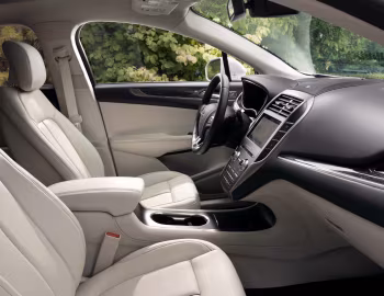 Интерьер 2019 Lincoln MKC Black Label [North America] '2018–19