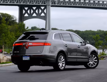 2010–12 Lincoln MKT '07.2009–12
