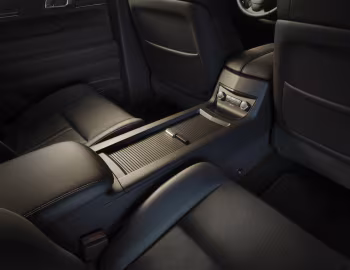 Интерьер 2013–16 Lincoln MKT '2012–16