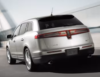2017–19 Lincoln MKT '2016–19