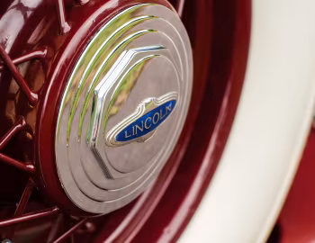 1934 Lincoln Model KB Dual Cowl Sport Phaeton (272-A)