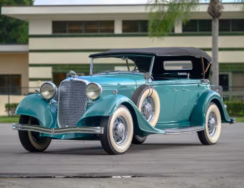 1933 Lincoln Model KB Dual Cowl Phaeton by Dietrich (252-A 2408)