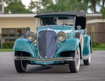 1933 Lincoln Model KB Dual Cowl Phaeton by Dietrich (252-A 2408)