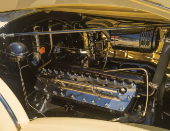 Под капотом 1937 Lincoln Model K 2-window Berline by Judkins